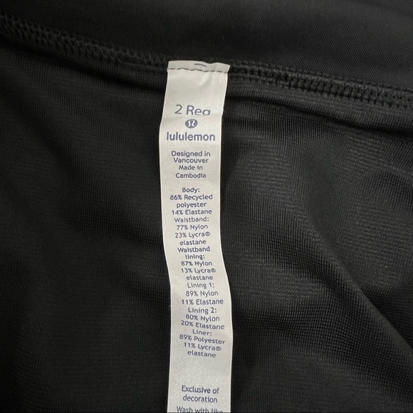 Lululemon Run speed up shorts in black color - Picture 6 of 7